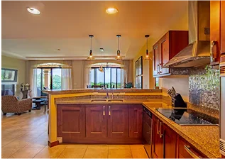 Full kitchen